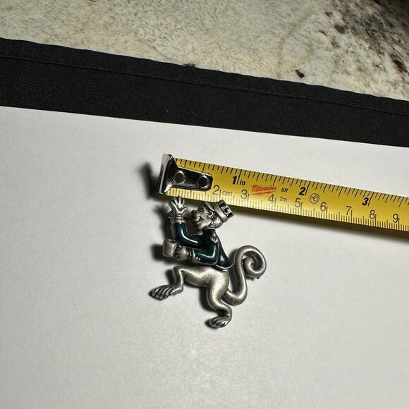 Signed Danecraft Adorable Jointed Performing Monkey Brooch Pin Pewter Tone - Picture 2 of 6